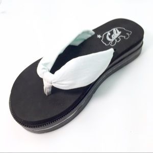 NWT Flatform slide with a super soft foot bed💕